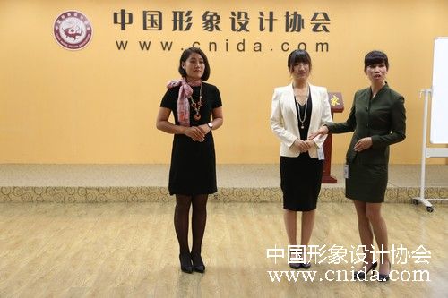 礼仪培训  礼仪培训师培训  礼仪培训机构 礼仪培训班 礼仪培训常识 礼仪培训课程 礼仪培训费用