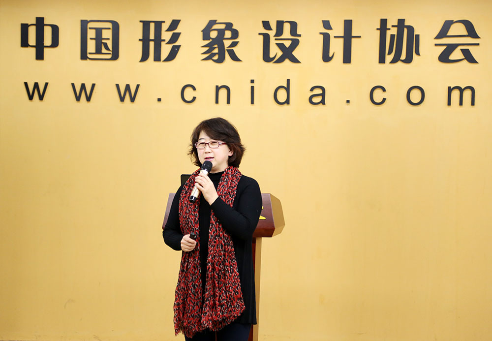 慧美衣橱管理专业机构创始人谭晓明女士