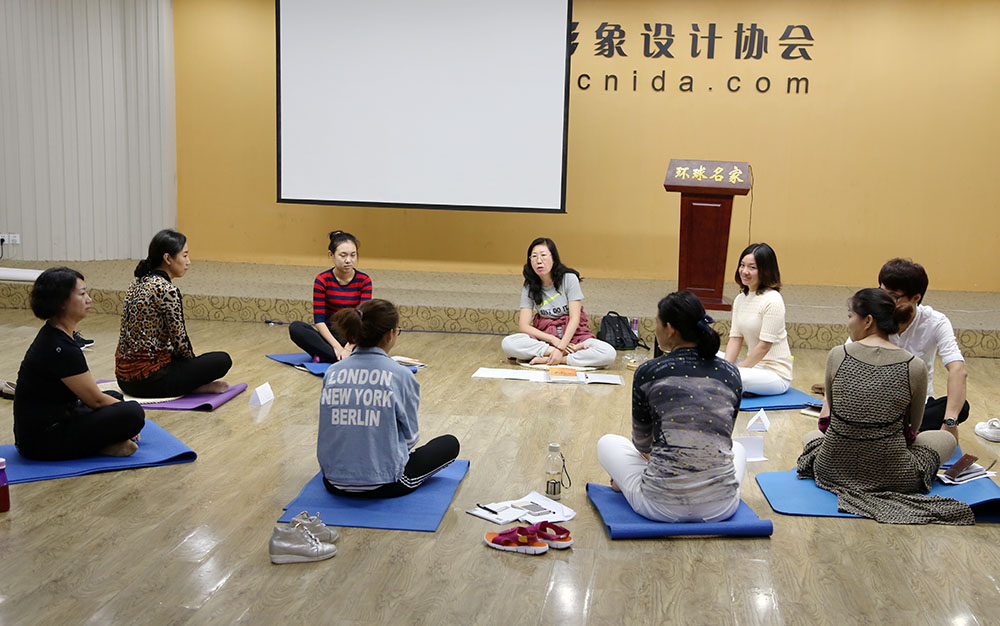 往届心灵成长培训师班课堂花絮