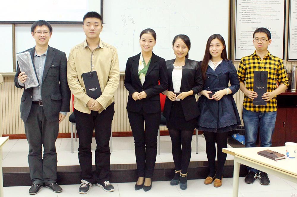 曾艾丹老师形象礼仪培训照片