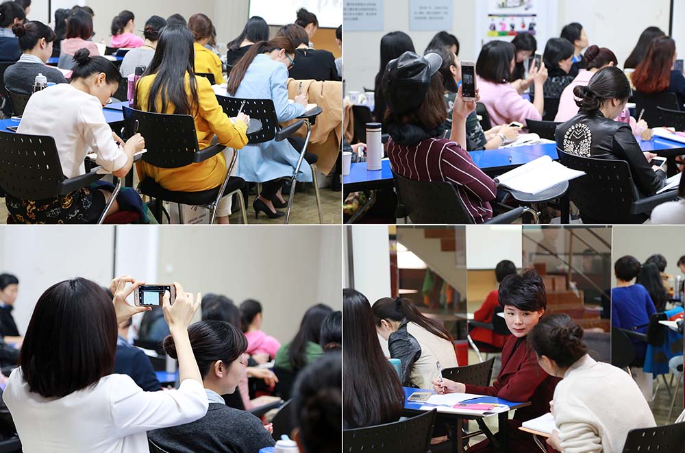 认真听讲的同学们