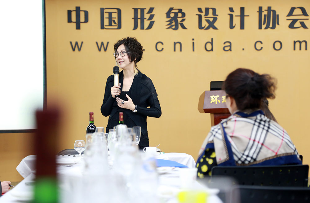 跟随李昀老师走近西餐礼仪