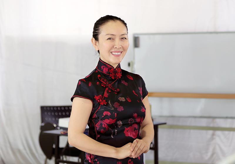国内著名优雅仪态教练徐文波老师