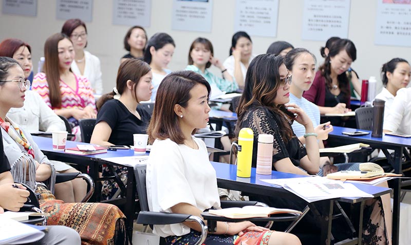 路平老师现场为同学进行风格诊断分析
