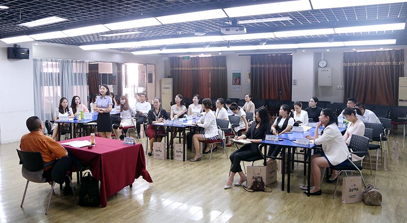 往届金正昆高级政务与商务礼仪研修班课堂全景