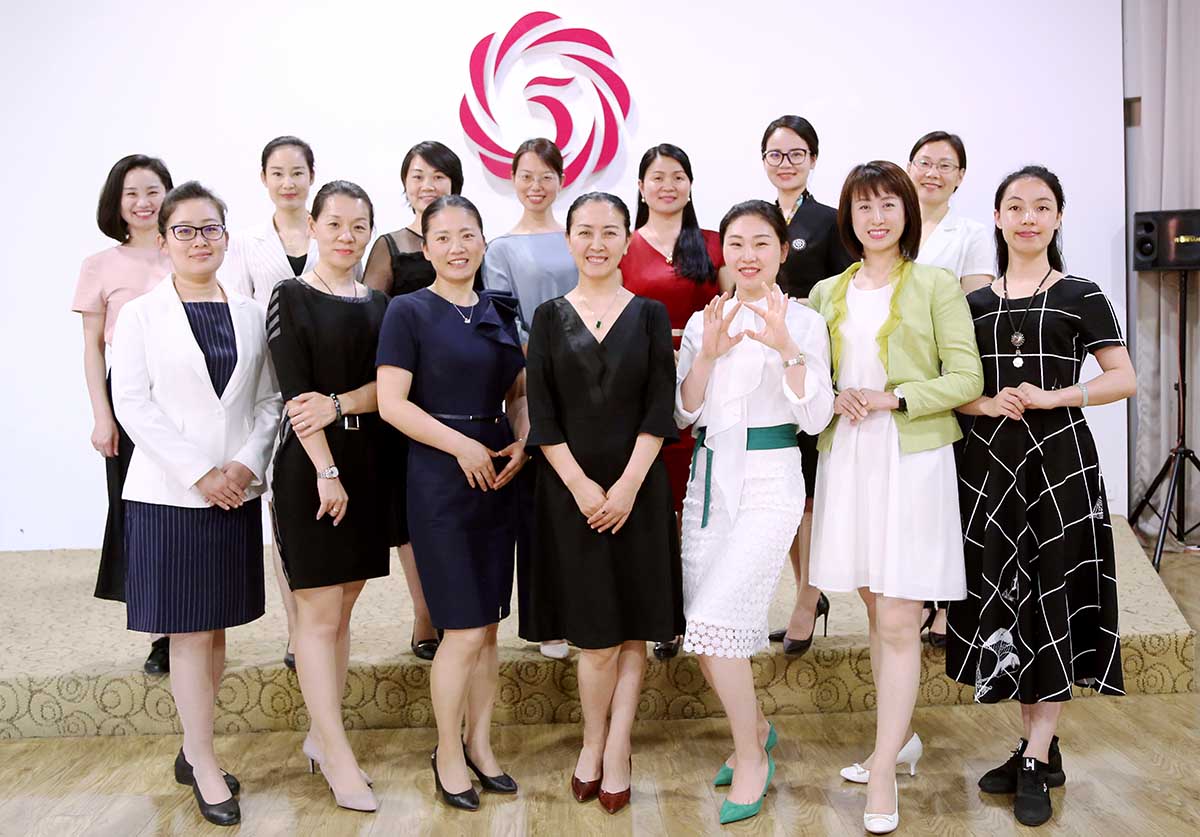 师生毕业合影
