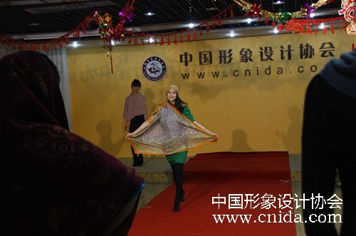 中国形象设计协会形象设计与礼仪培训班开班