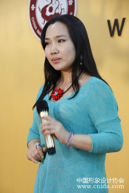 中国形象设计协会形象设计与礼仪培训班开班