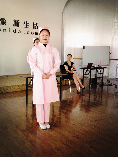 服务礼仪实训班课堂花絮