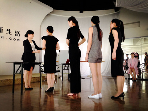 服务礼仪实训班课堂花絮