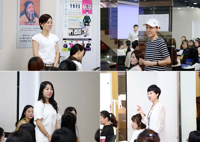 做自我介绍的同学