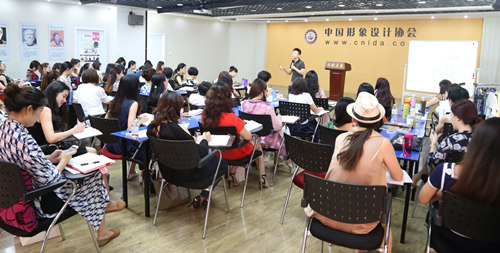 �������ǽ�ʦ�࣬�������ʦ