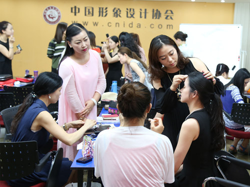 �������ǽ�ʦ�࣬�������ʦ