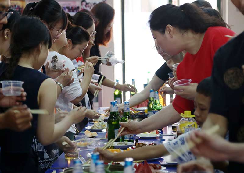 和心灵成长班同学一同聚餐