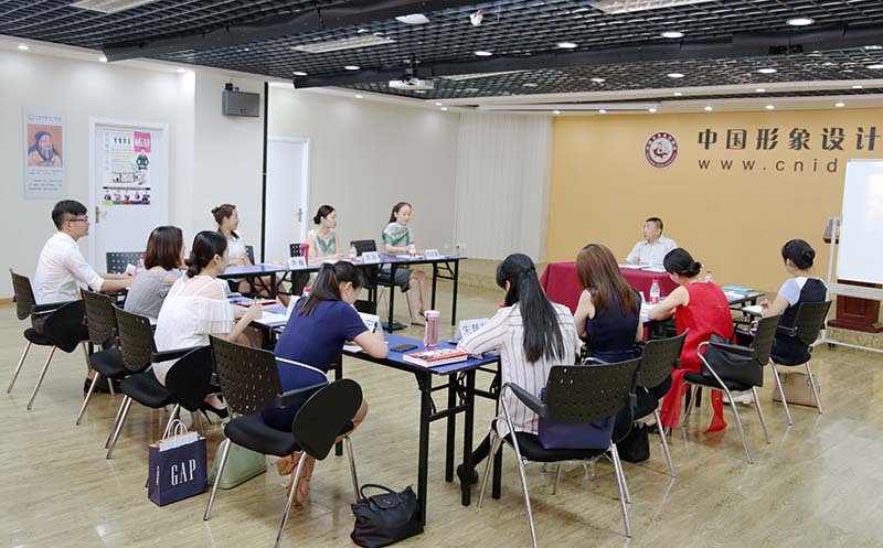 第3届金正昆政务商务礼仪班在京开班