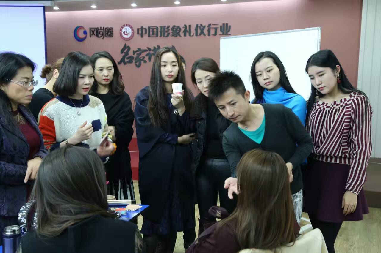 ����������ѵʦ·ƽ