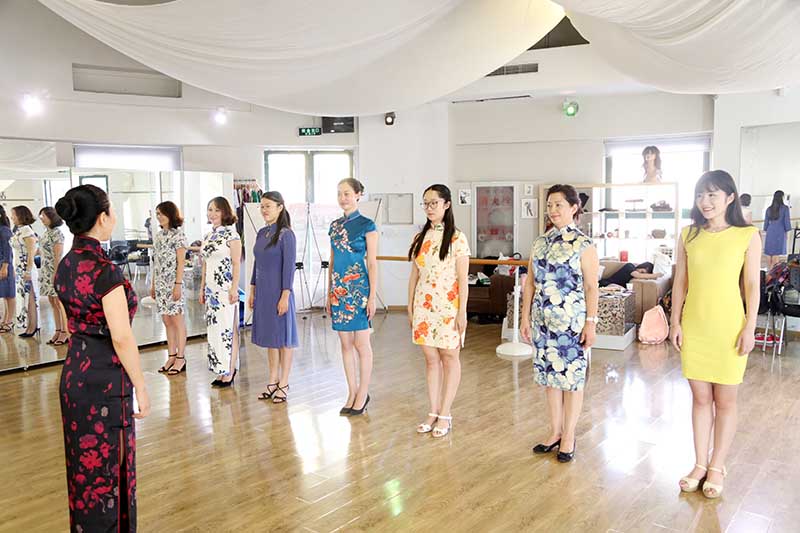 ���Ĳ���ʦ����ͬѧ�ǽ������۵�����ѵ��