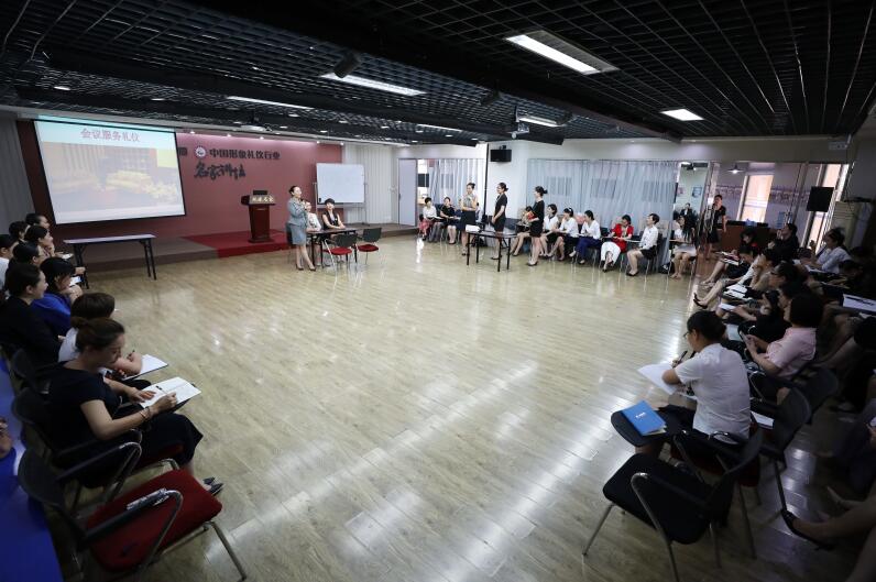 礼仪培训师课堂全景