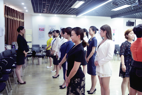 仪态训练,礼仪培训师,礼仪培训