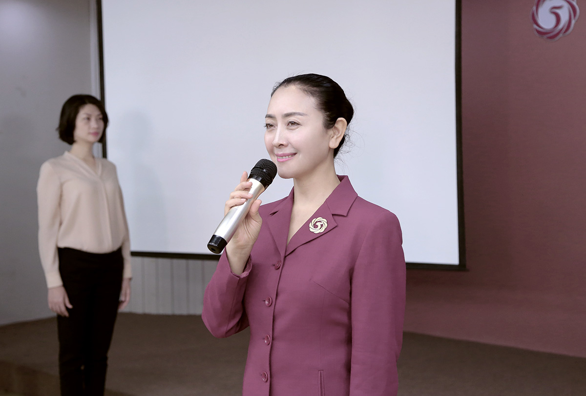 风尚圈优雅仪态教练徐文波老师