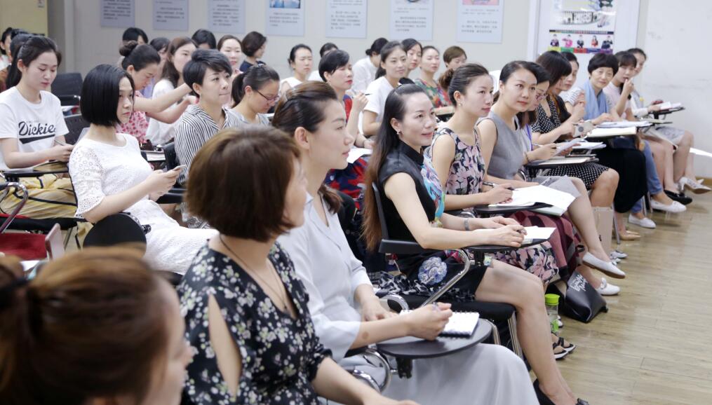 礼仪培训师高级研修班