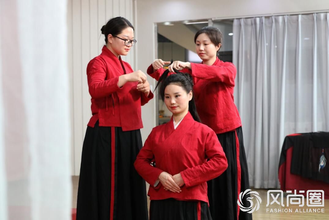 中华女子成人礼理妆