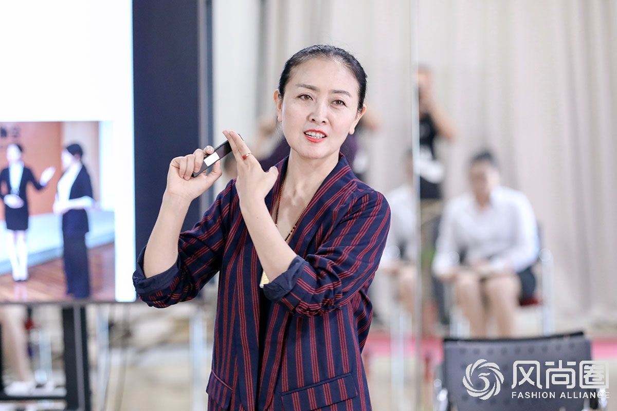 风尚圈优雅仪态教练徐文波老师