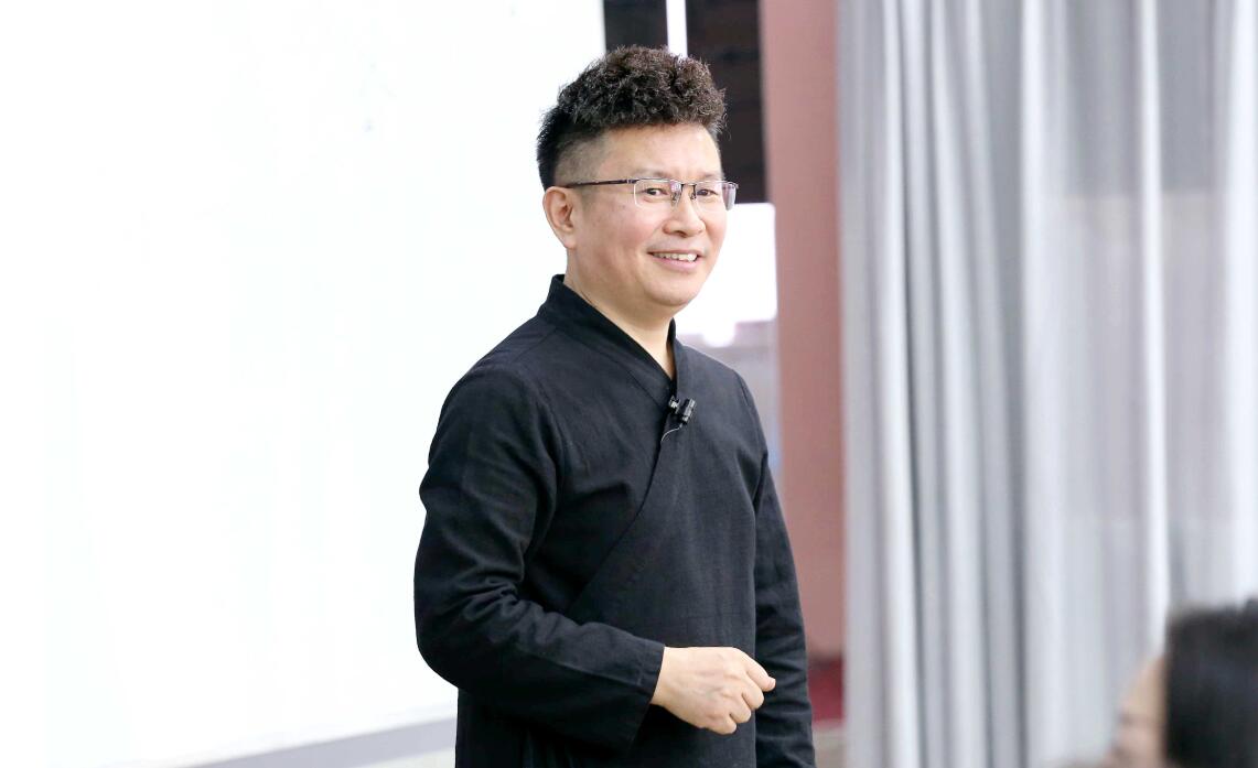 礼仪培训师程从正老师