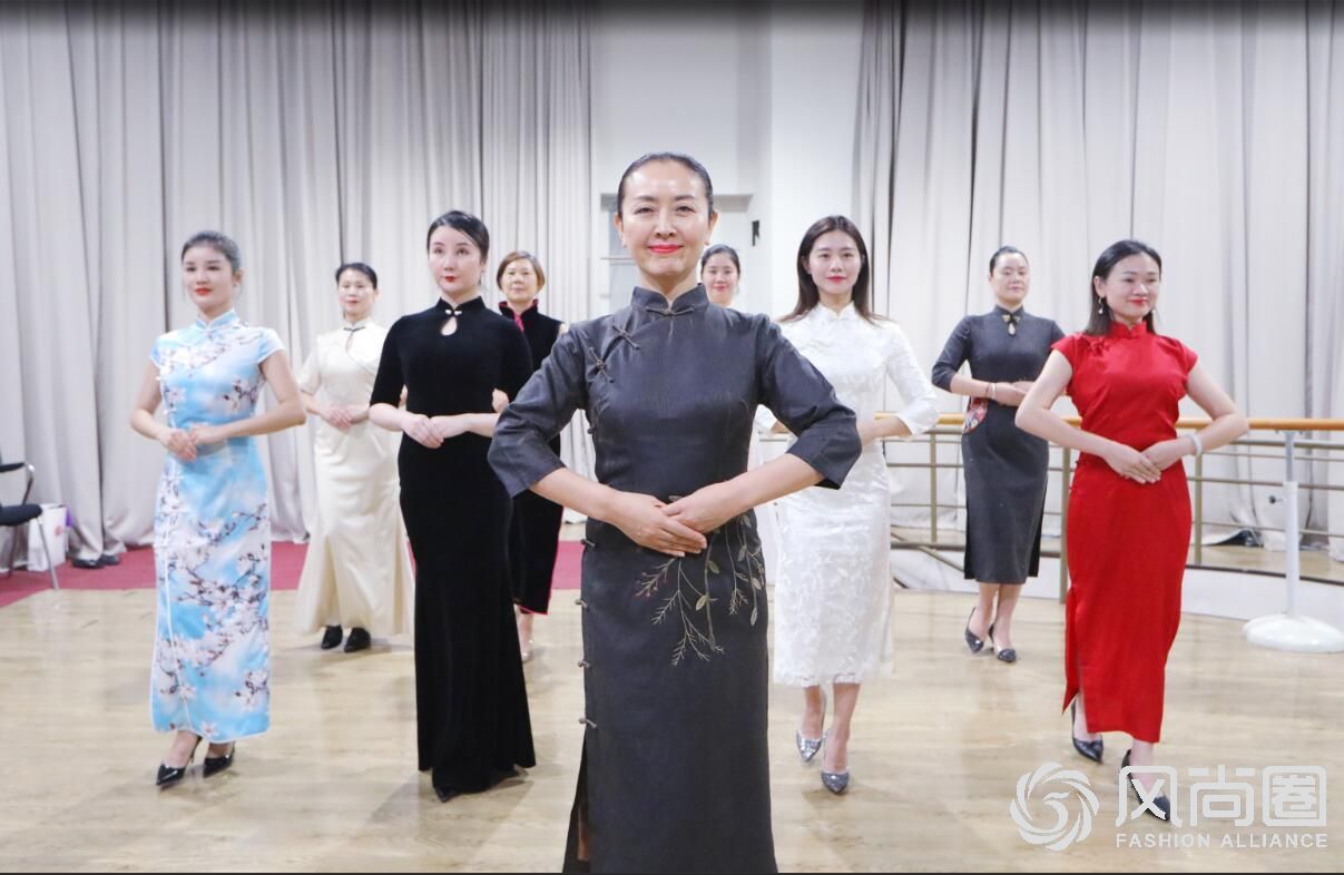 行头训练,优雅仪态