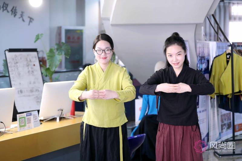 礼仪培训师培训课程