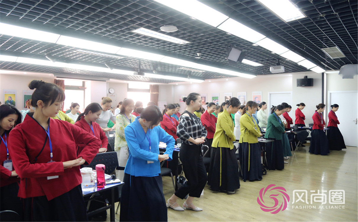 礼仪培训师训练营课程花絮