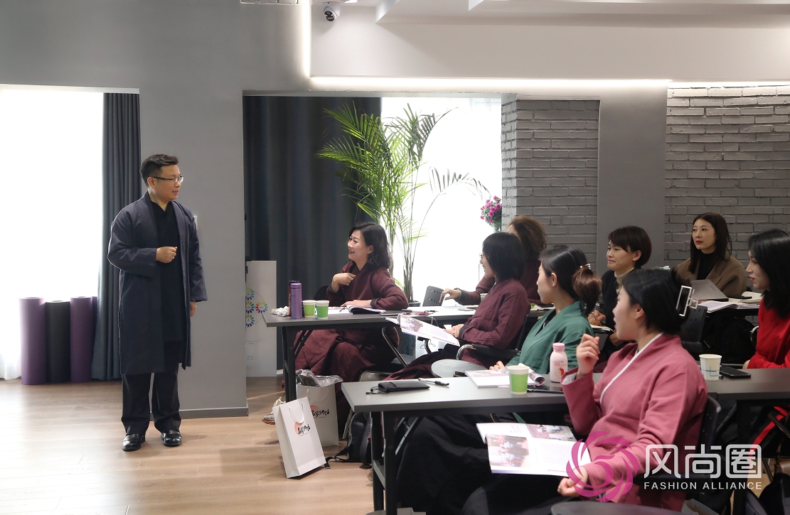 礼仪培训师学习传统文化