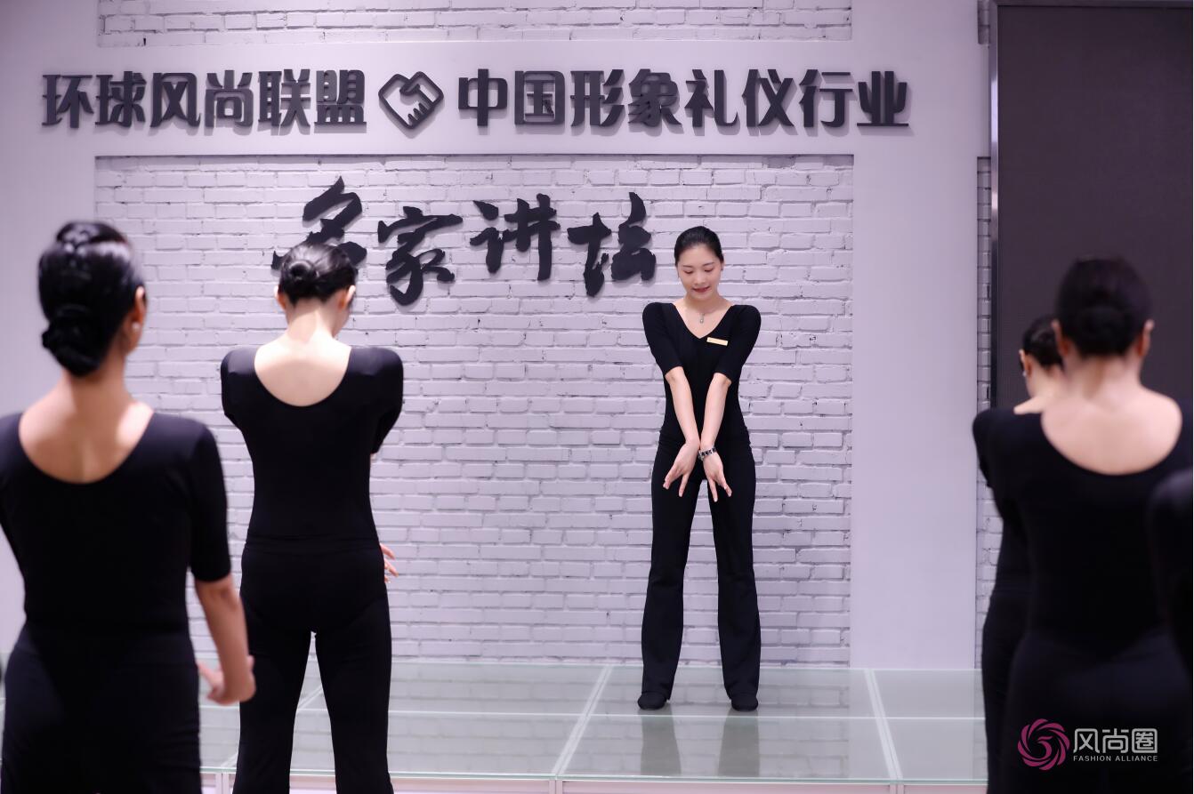 形体训练,优雅仪态
